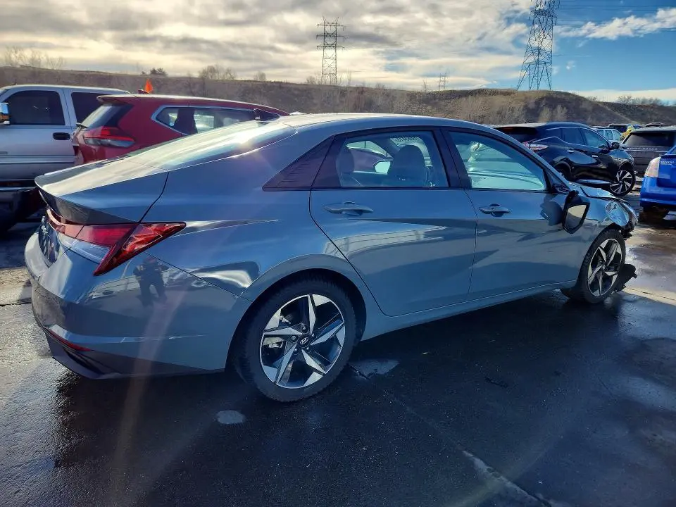 2023 HYUNDAI ELANTRA SEL  