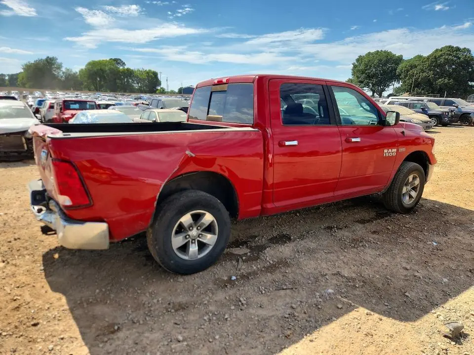 2017 RAM 1500 SLT  
