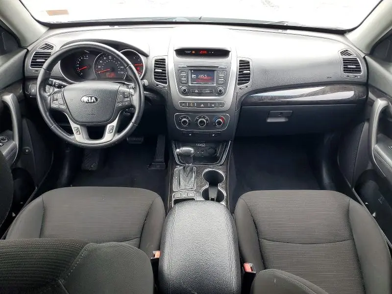 2014 KIA SORENTO LX  