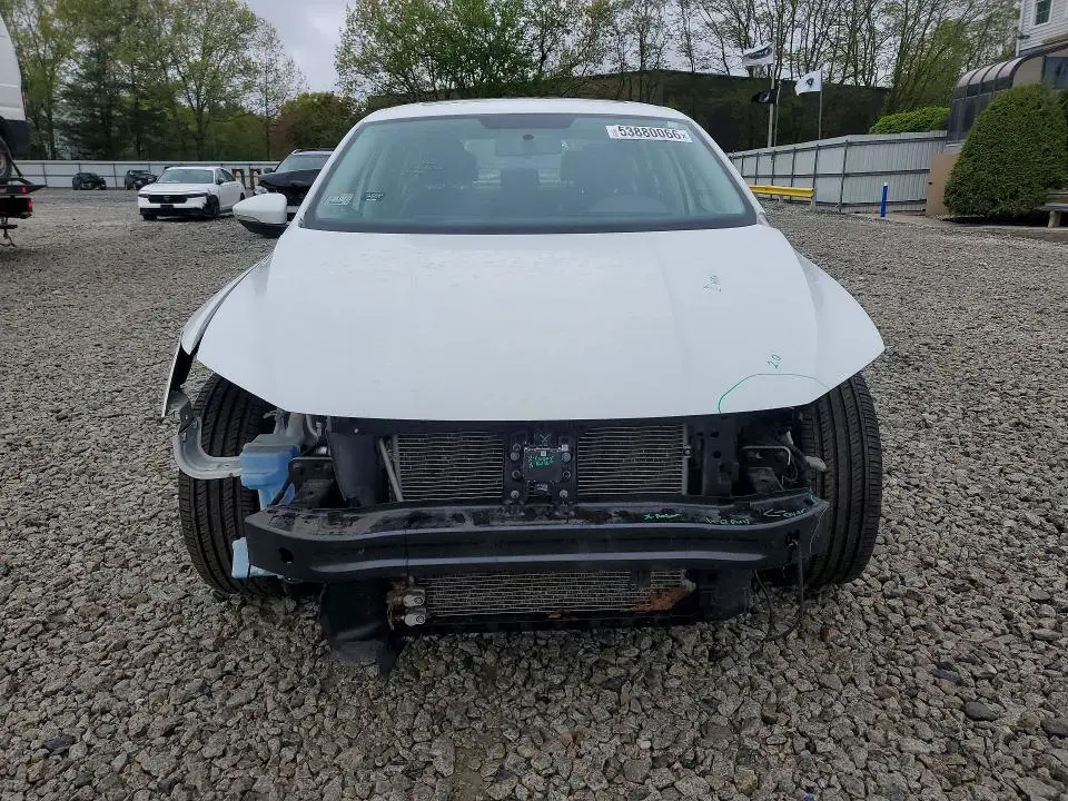 2017 VOLKSWAGEN PASSAT SE  