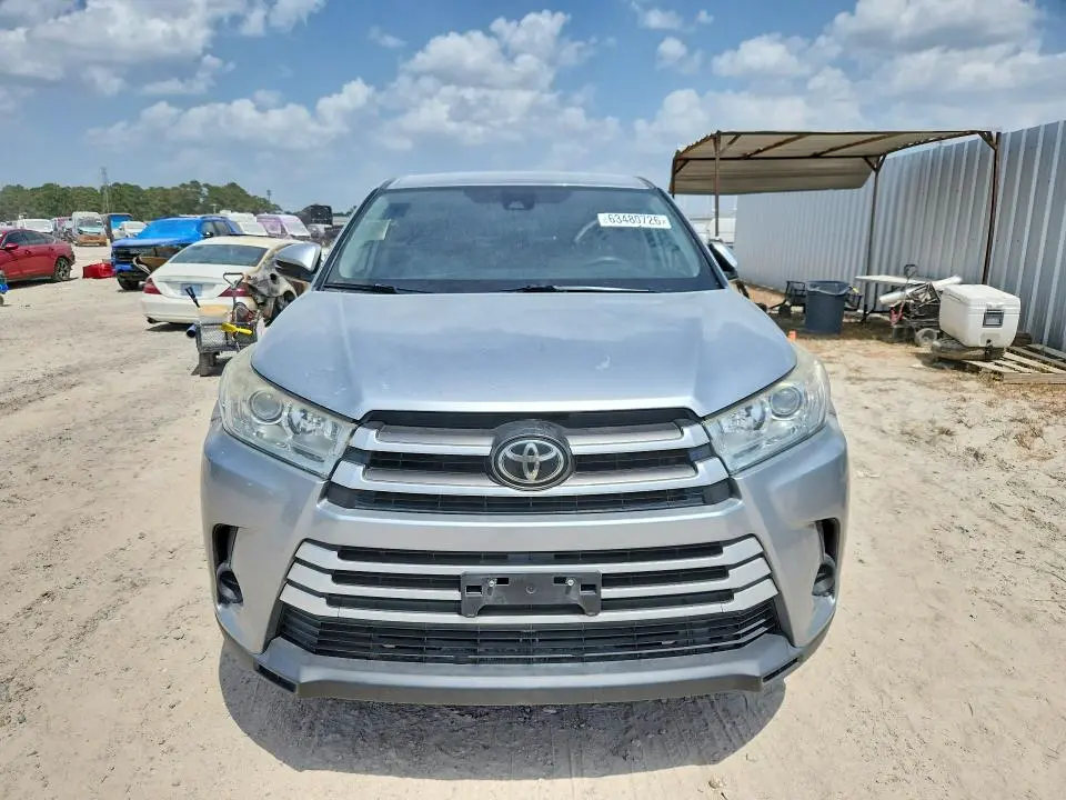 2019 TOYOTA HIGHLANDER LE  