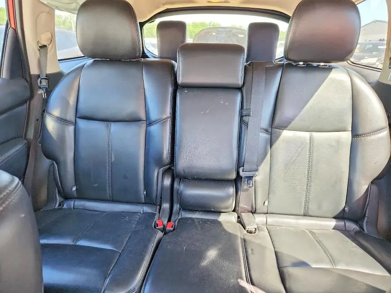 2016 NISSAN PATHFINDER SL  