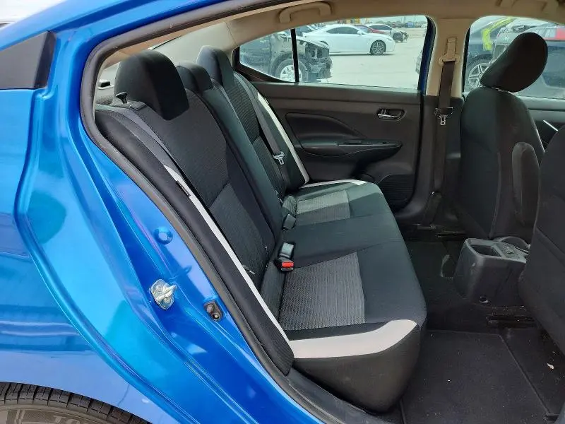 2020 NISSAN VERSA SV  