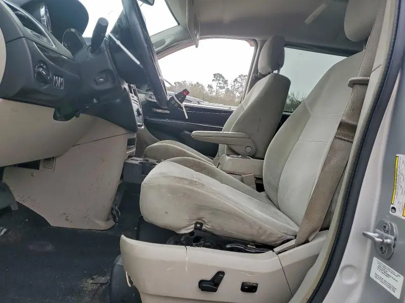 2012 CHRYSLER TOWN & COUNTRY TOURING  