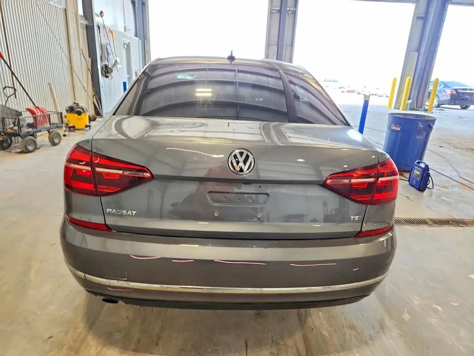 2019 VOLKSWAGEN PASSAT WOLFSBURG  