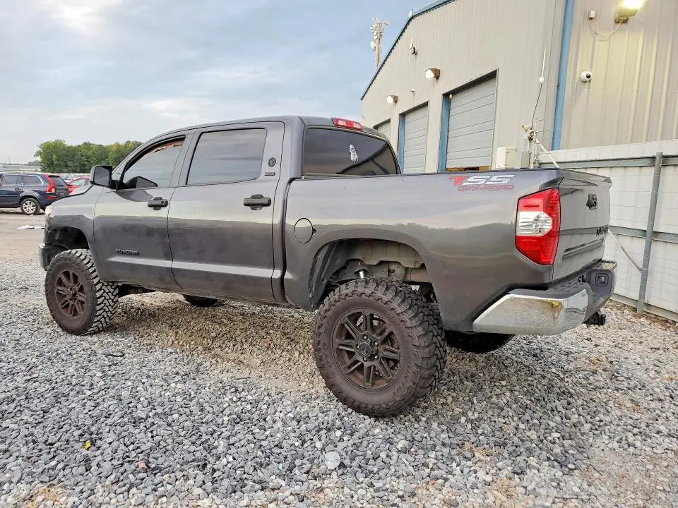 2018 TOYOTA TUNDRA CREWMAX SR5  
