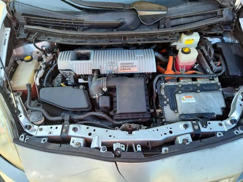 2010 TOYOTA PRIUS III  