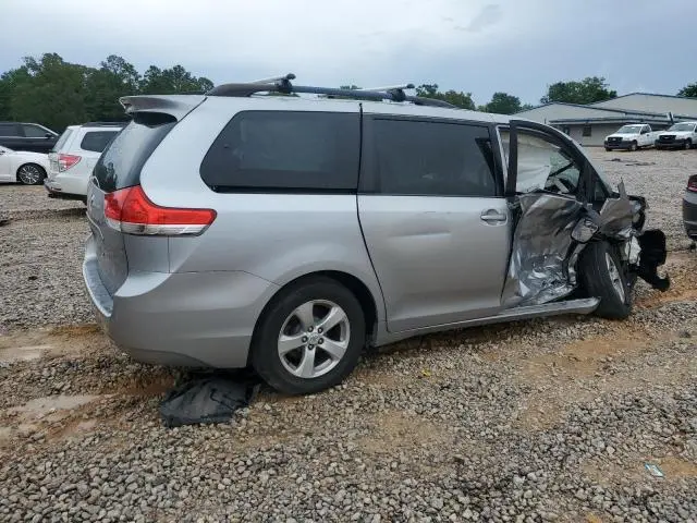 2011 TOYOTA SIENNA LE  