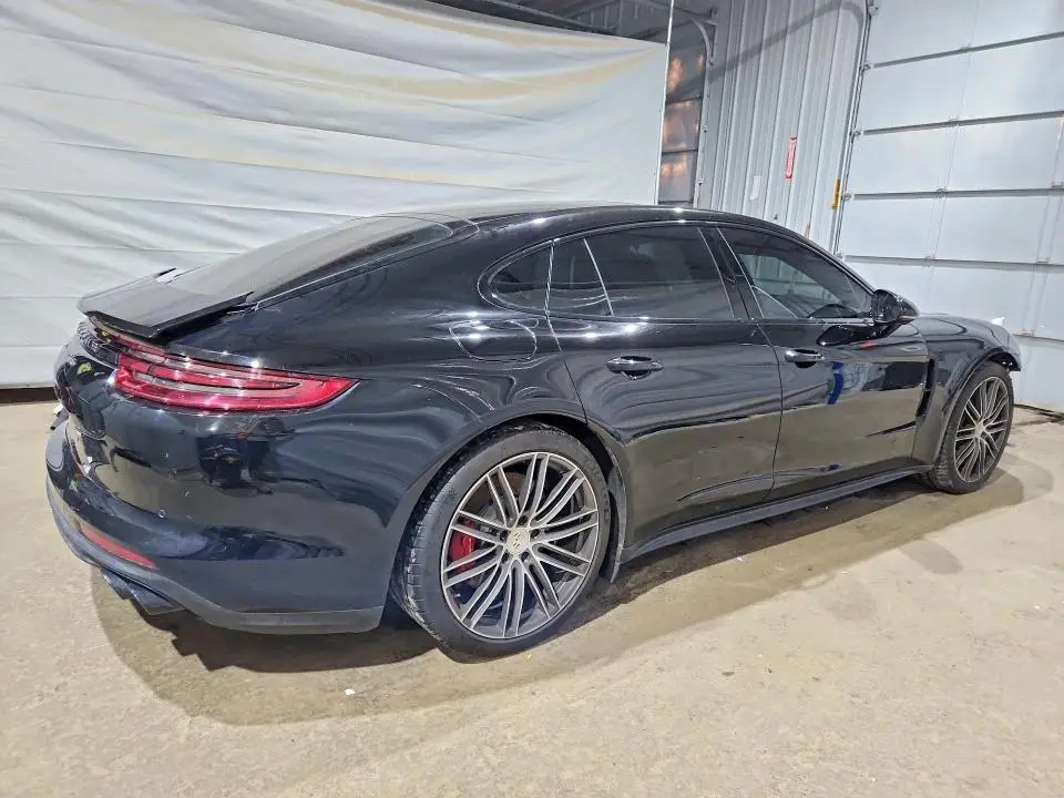 2017 PORSCHE PANAMERA TURBO  