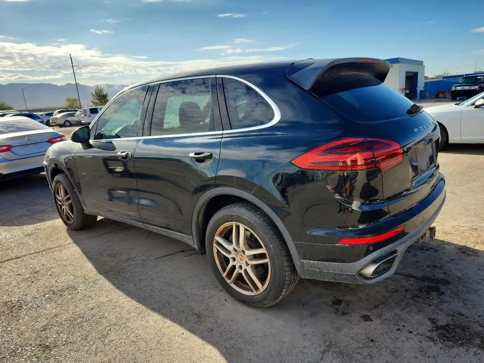 2016 PORSCHE CAYENNE   