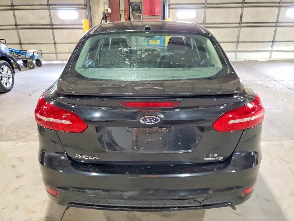 2015 FORD FOCUS SE  