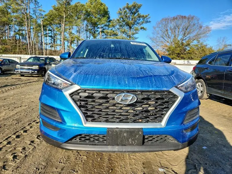 2021 HYUNDAI TUCSON SE  
