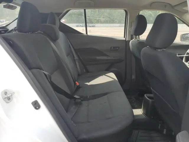 2024 NISSAN KICKS S  