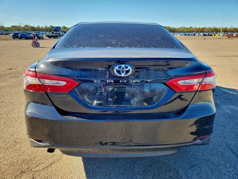 2018 TOYOTA CAMRY LE  