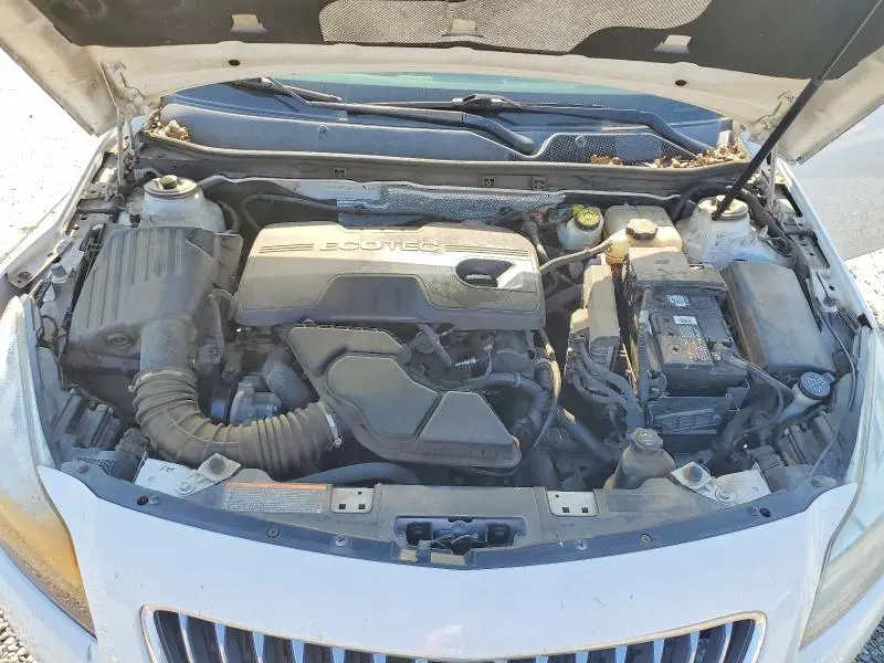2011 BUICK REGAL   