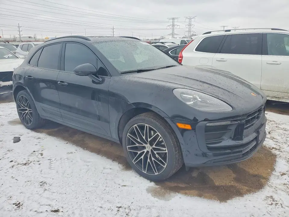 2023 PORSCHE MACAN BASE  