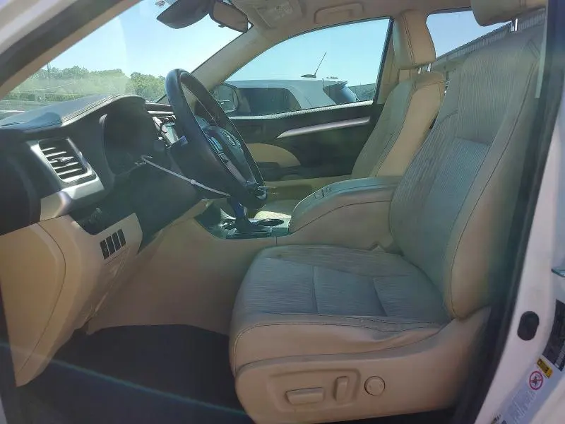 2018 TOYOTA HIGHLANDER LE PLUS  