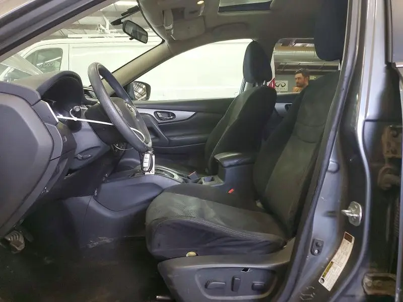 2015 NISSAN ROGUE SV  