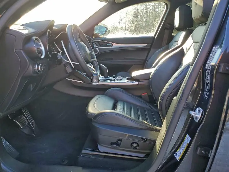 2022 ALFA ROMEO STELVIO TI  