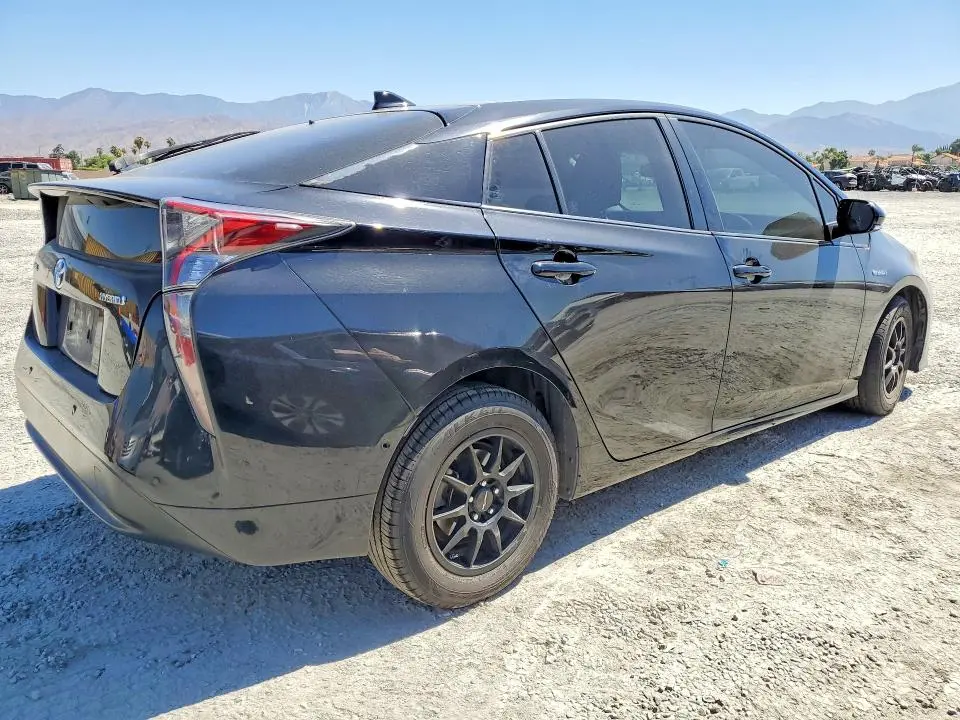 2018 TOYOTA PRIUS THREE  