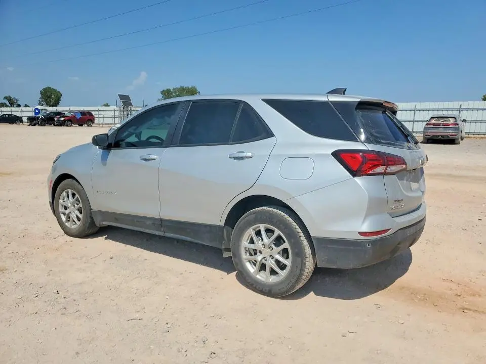 2022 CHEVROLET EQUINOX LS  