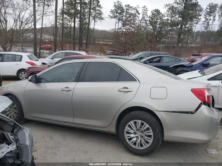 2014 TOYOTA CAMRY LE