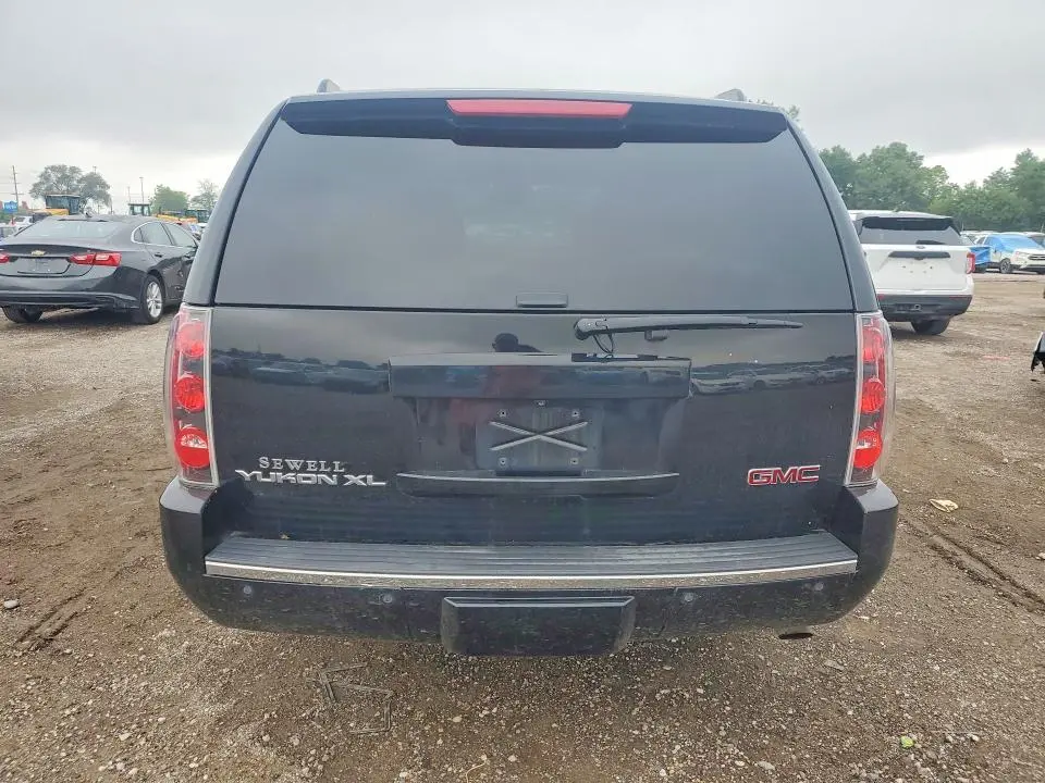 2013 GMC YUKON XL DENALI  