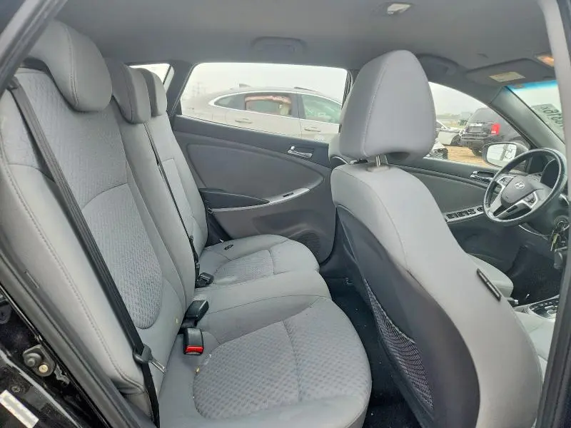 2012 HYUNDAI ACCENT SE  