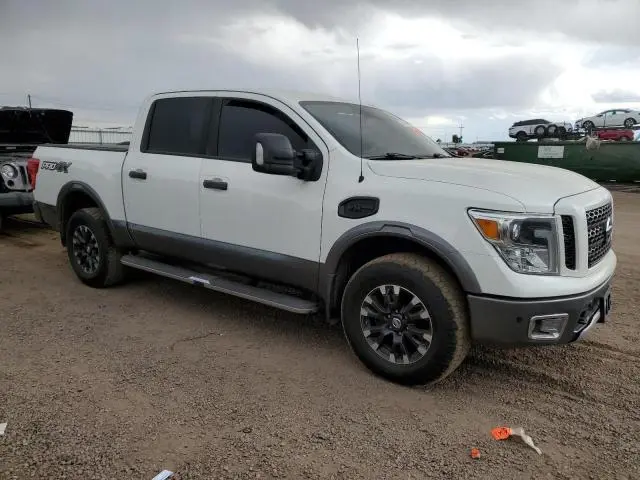 2017 NISSAN TITAN SV  