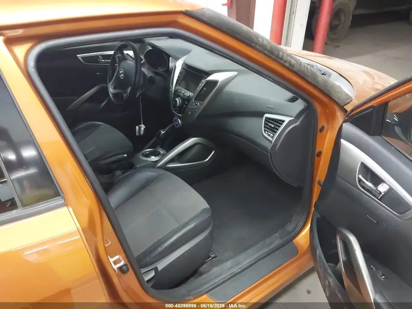 2013 HYUNDAI VELOSTER BASE W/BLACK