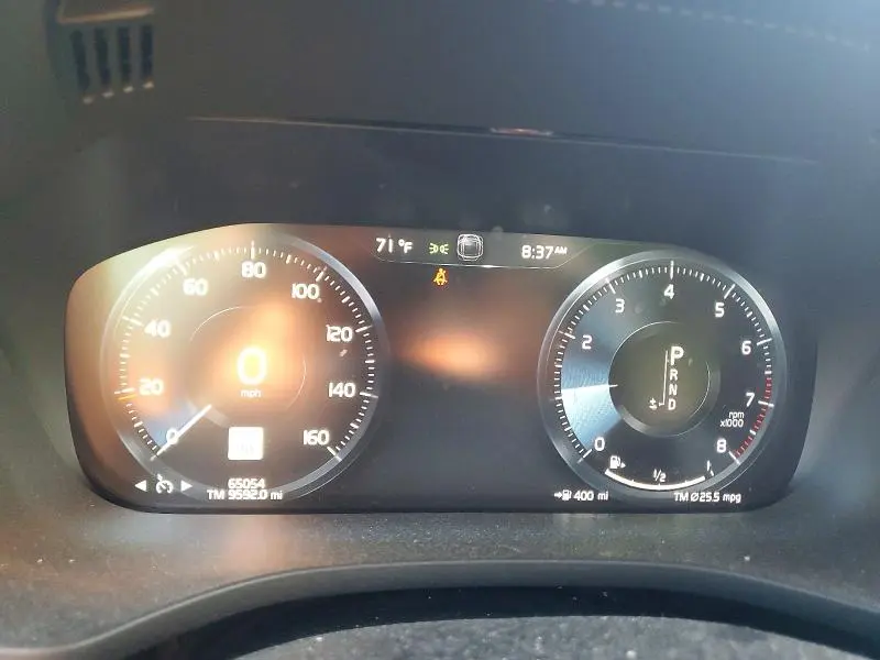 2021 VOLVO XC60 T5 MOMENTUM  