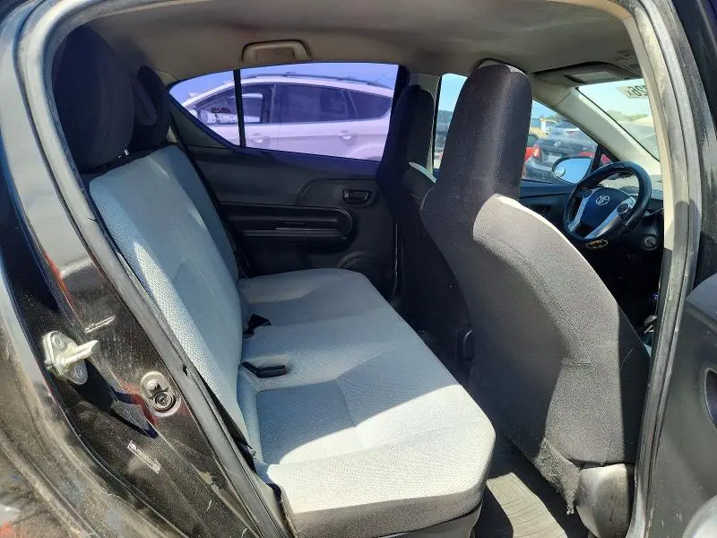 2016 TOYOTA PRIUS C ONE  