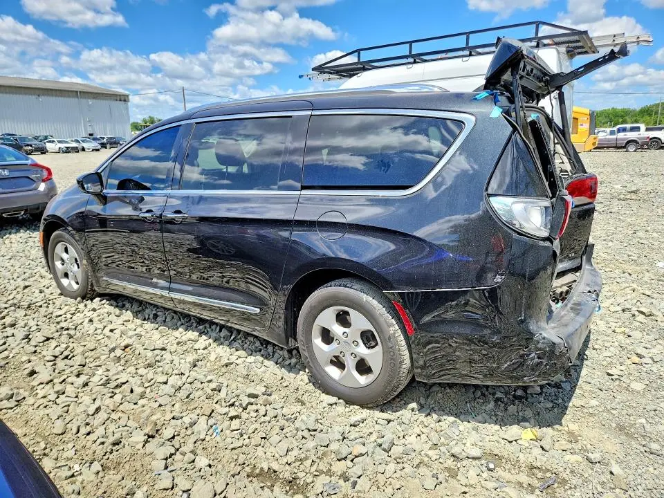 2017 CHRYSLER PACIFICA TOURING L PLUS  