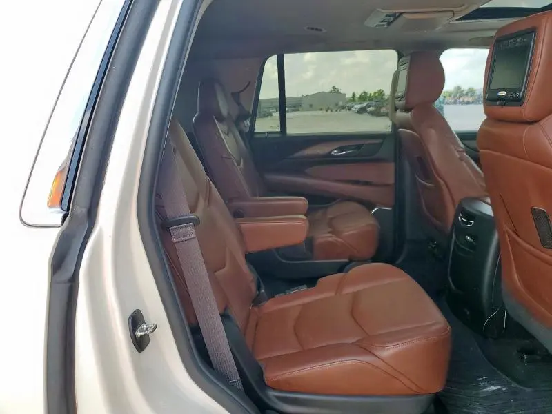 2015 CADILLAC ESCALADE LUXURY  