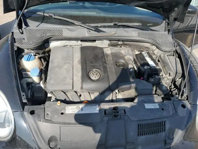 2013 VOLKSWAGEN BEETLE   