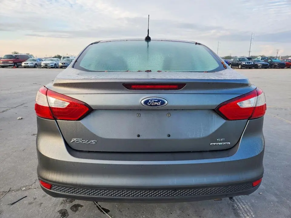 2014 FORD FOCUS SE  