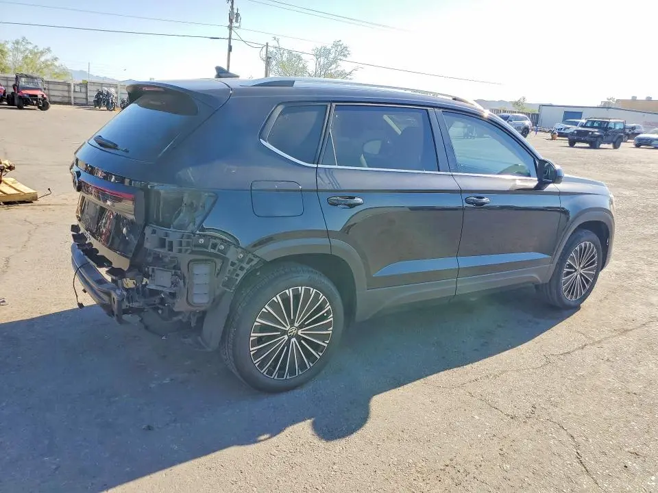 2025 VOLKSWAGEN TAOS SE  