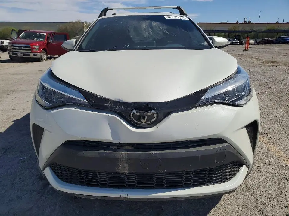 2021 TOYOTA C-HR XLE  