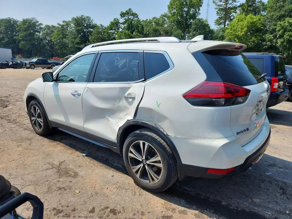 2020 NISSAN ROGUE SV  