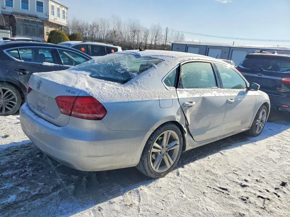 2014 VOLKSWAGEN PASSAT SE  