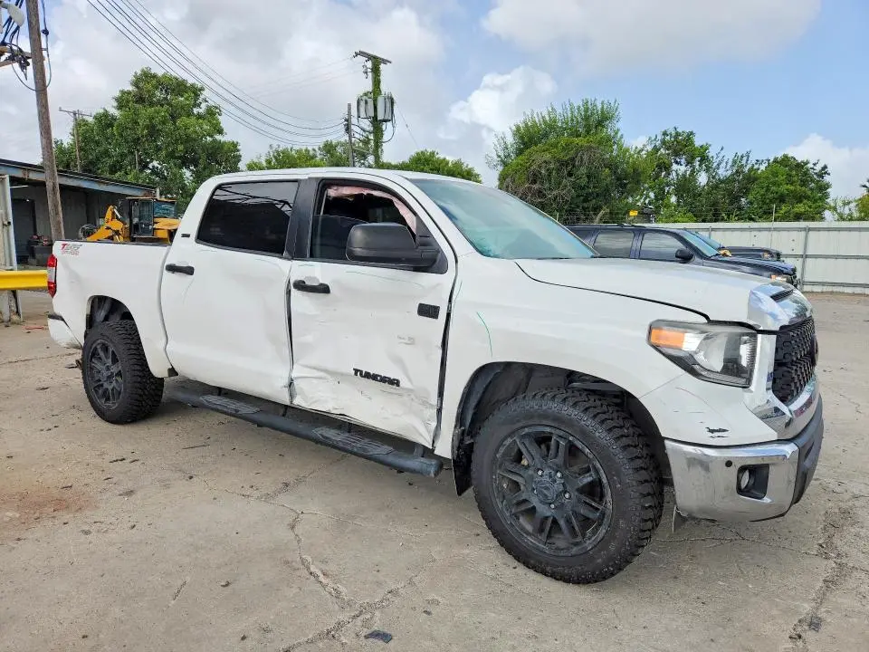 2021 TOYOTA TUNDRA CREWMAX SR5  