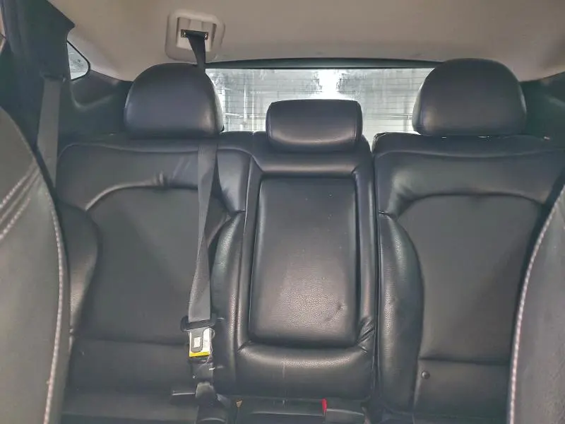 2011 HYUNDAI TUCSON GLS  