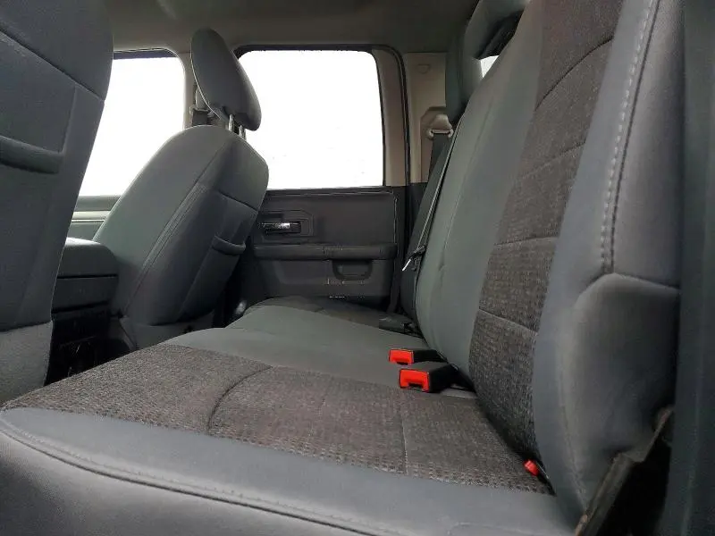 2015 RAM 1500 SLT  