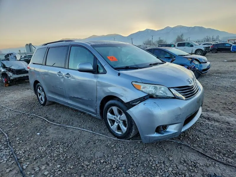 2011 TOYOTA SIENNA LE  