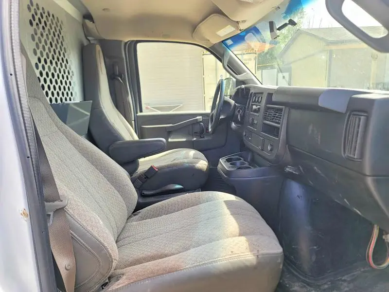 2017 GMC SAVANA G2500  