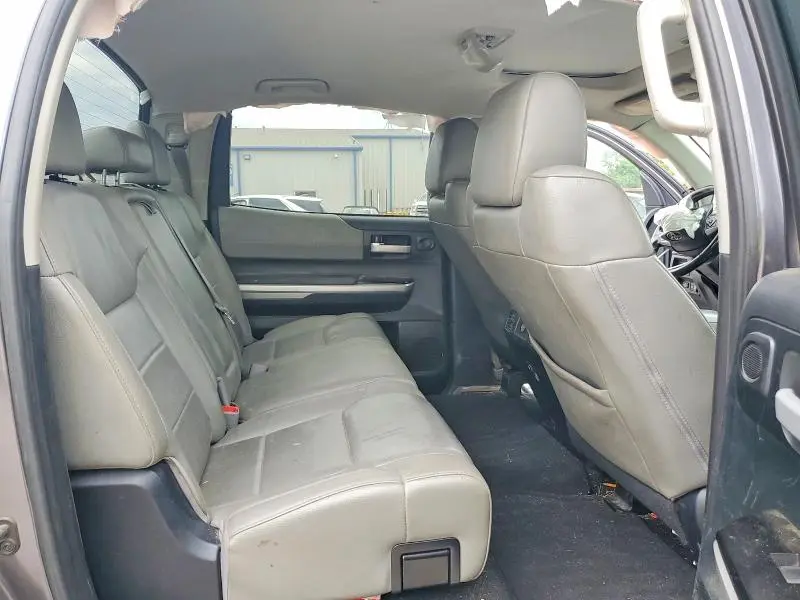 2017 TOYOTA TUNDRA CREWMAX LIMITED  