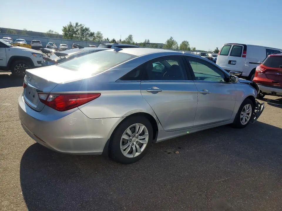 2012 HYUNDAI SONATA GLS  
