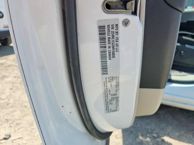 2022 CHRYSLER VOYAGER LX  