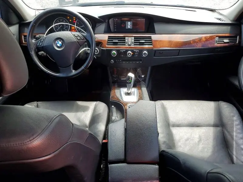 2010 BMW 528 I  