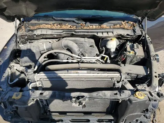 2016 RAM 1500 SLT  